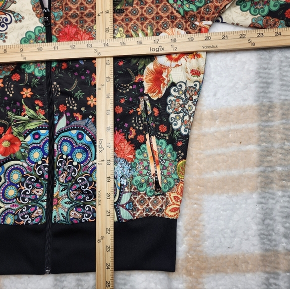 Adidas Originals x Farm Rio Jardim Agharta Firebird Track Jacket Size Medium - Picture 6 of 16